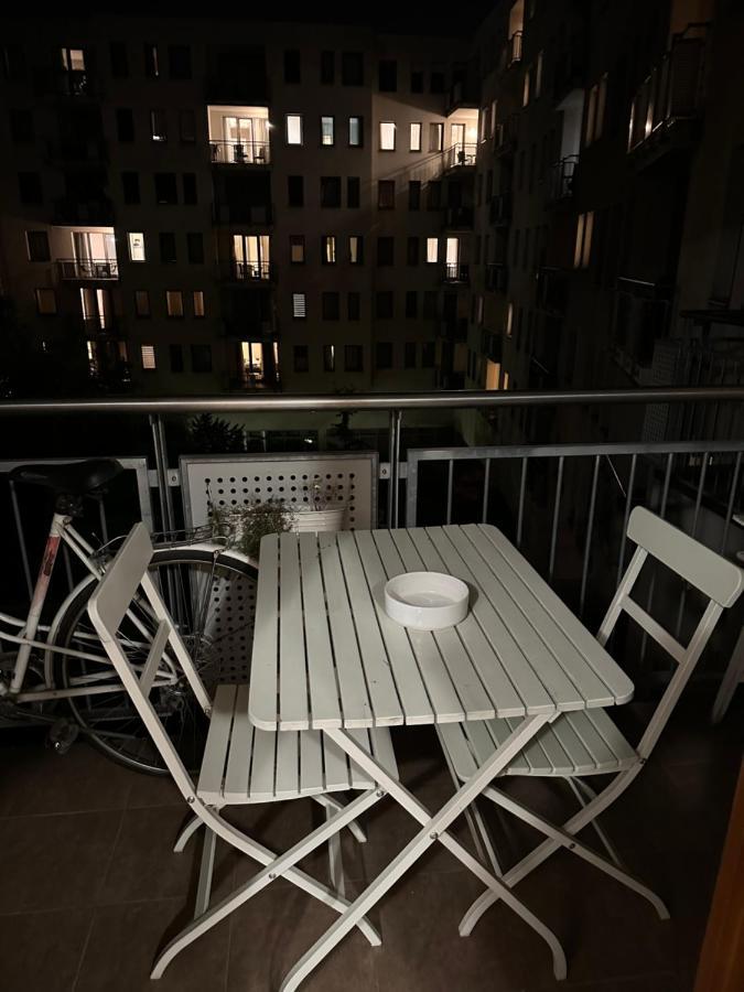 Central Apartment With Balcony Boedapest Buitenkant foto